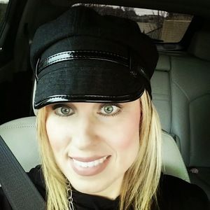 Meet your Posher, Julie